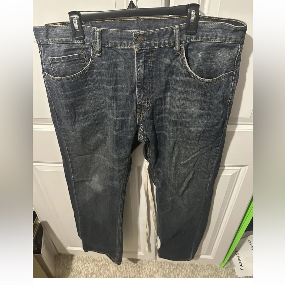 Levi’s Men’s 559 Relaxed Straight Fit Blue Jeans 38x32 Has 3” Rip In The Front